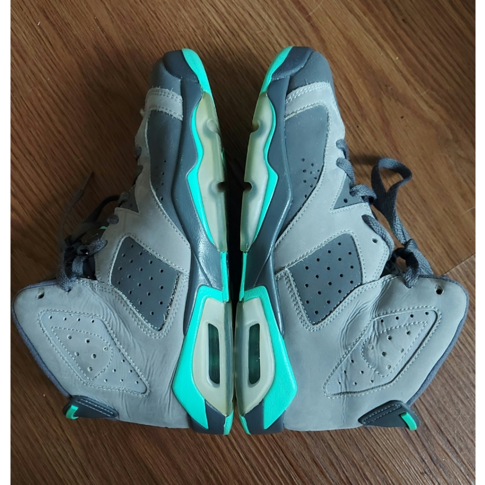 Retro Air Jordan 6 "Green Glow"